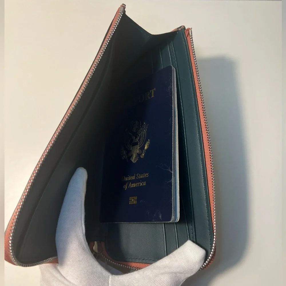 Burberry Marais Abbey Two Tone Leather Zippy Ziparound Wallet Passport Holder